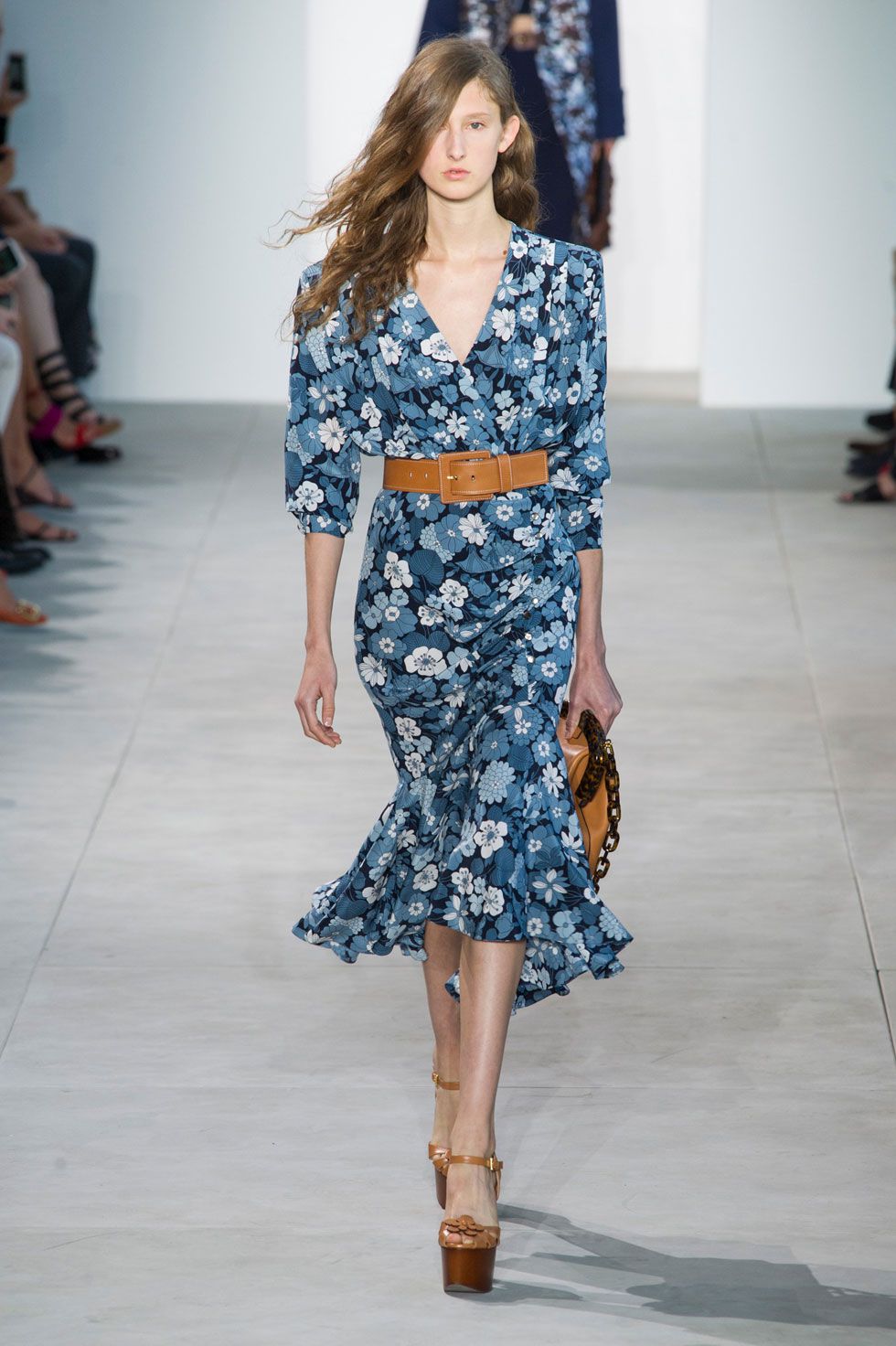 Evening Looks You Can Sport By Incorporating Some Of The Resort 2018 Trends Pre Spring